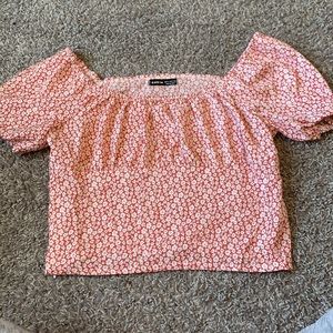 Floral print square neck blouse, long crop with zipper on the side